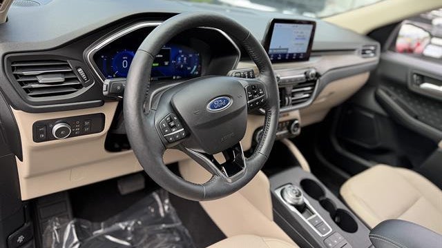 2020 Ford Escape Hybrid Titanium