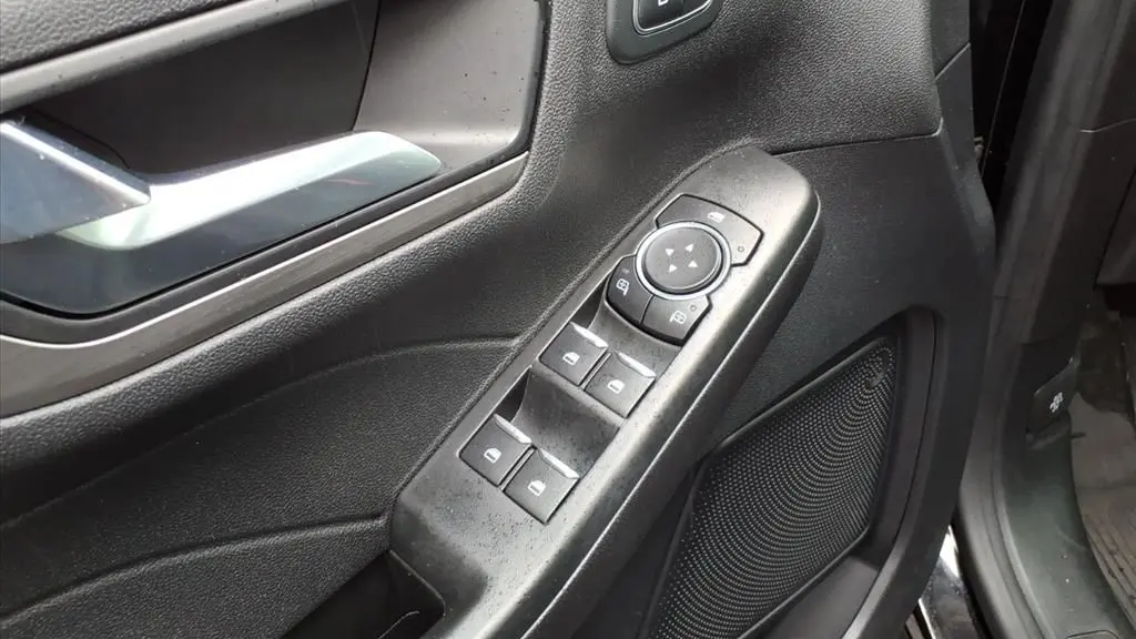 2022 Ford Escape Hybrid Titanium