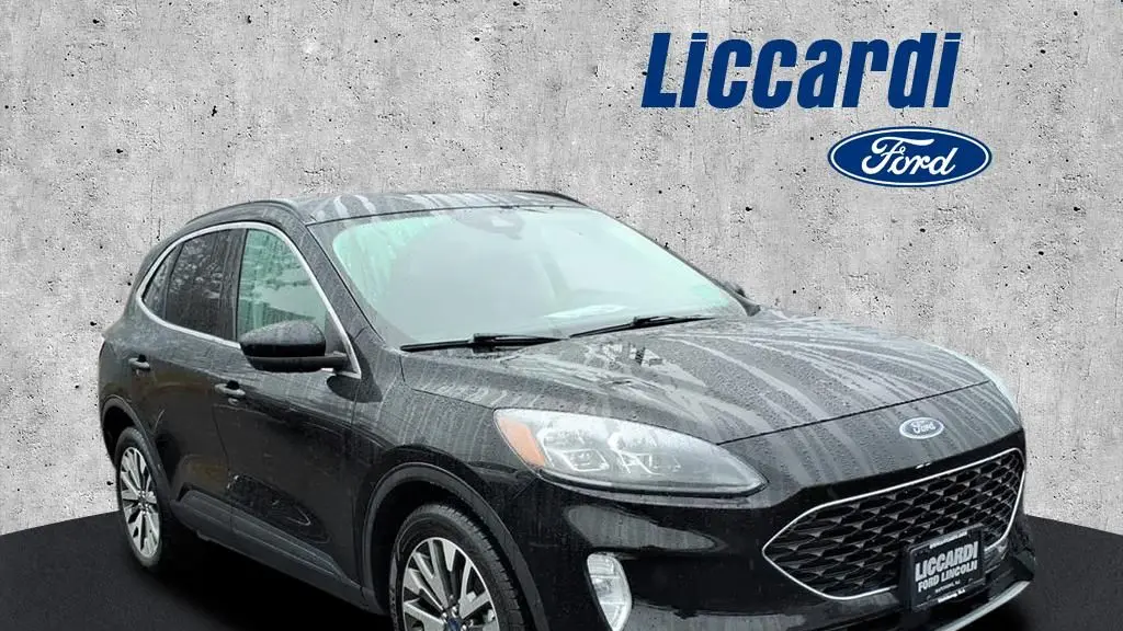Preowned 2022 Ford Escape Hybrid Titanium for Sale