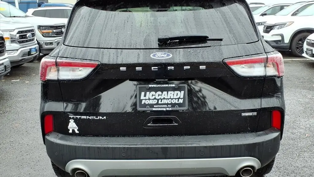 2022 Ford Escape Hybrid Titanium