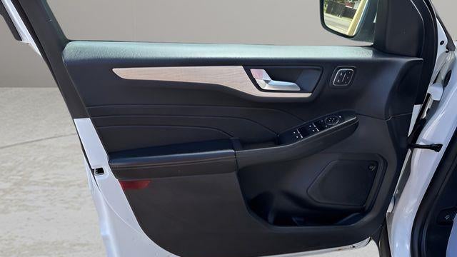 2021 Ford Escape Hybrid Titanium