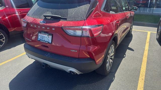 2022 Ford Escape Hybrid Titanium