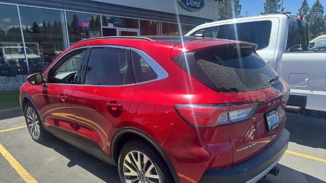 2022 Ford Escape Hybrid Titanium