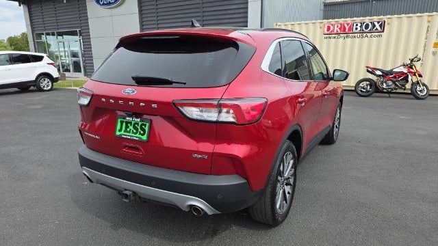 2022 Ford Escape Hybrid Titanium