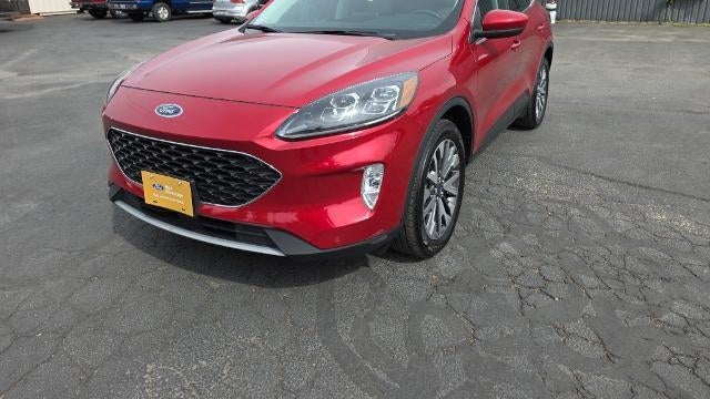 2022 Ford Escape Hybrid Titanium