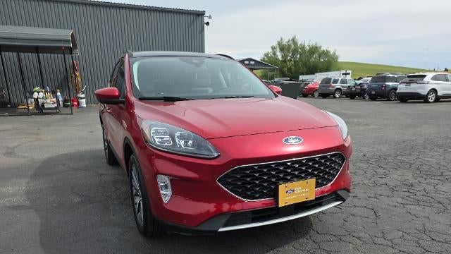 2022 Ford Escape Hybrid Titanium