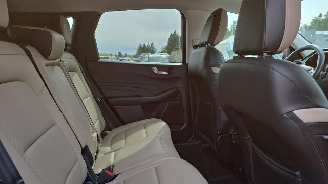 2022 Ford Escape Hybrid Titanium