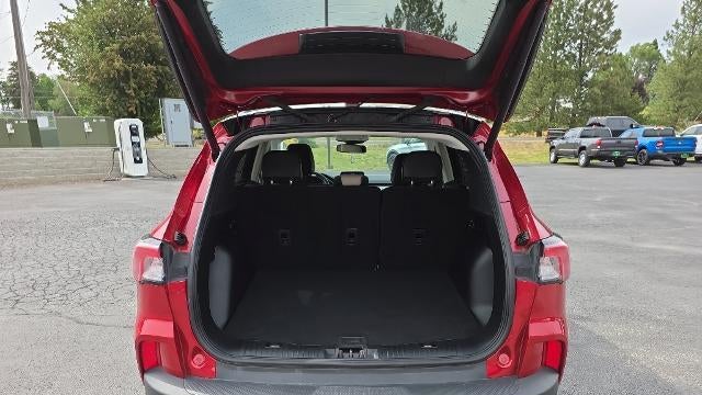 2022 Ford Escape Hybrid Titanium