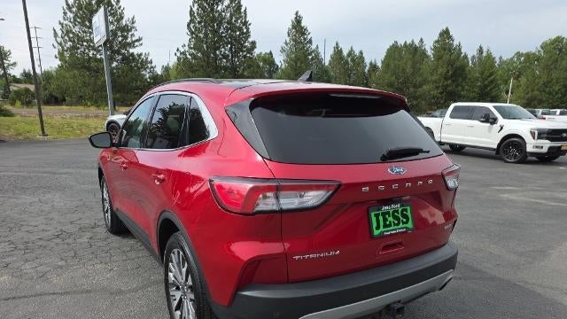 2022 Ford Escape Hybrid Titanium