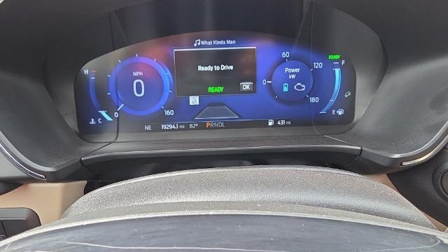 2022 Ford Escape Hybrid Titanium