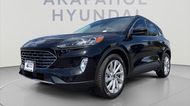 Preowned 2022 Ford Escape Hybrid Titanium for Sale