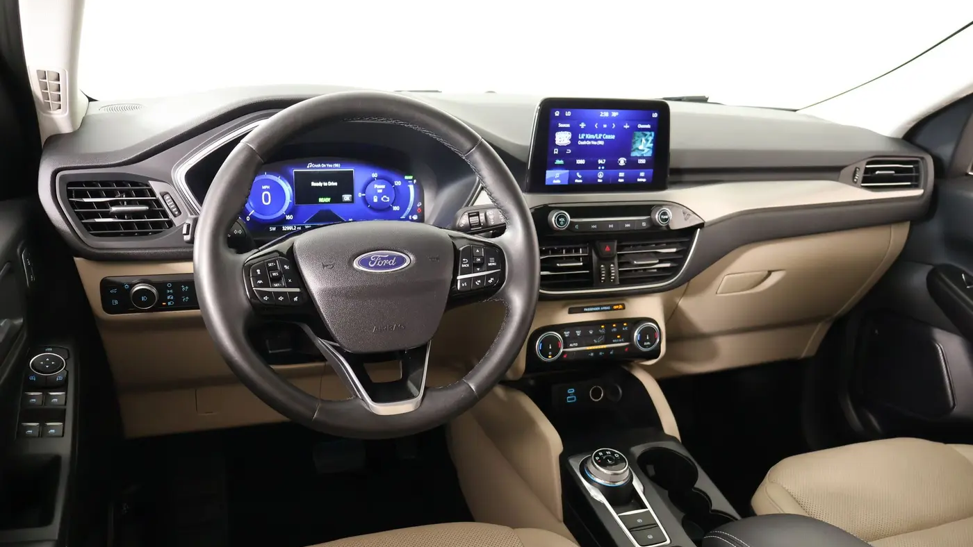 2022 Ford Escape Hybrid Titanium