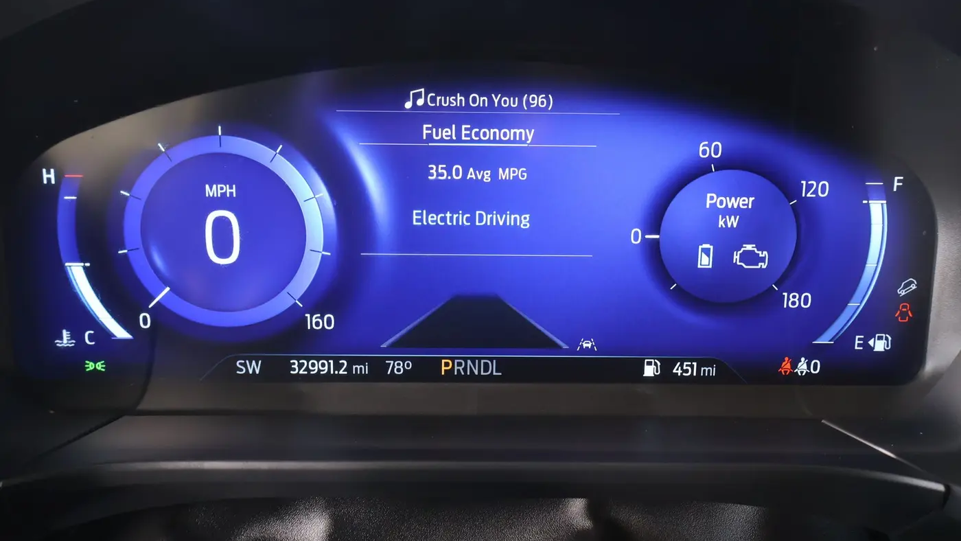 2022 Ford Escape Hybrid Titanium