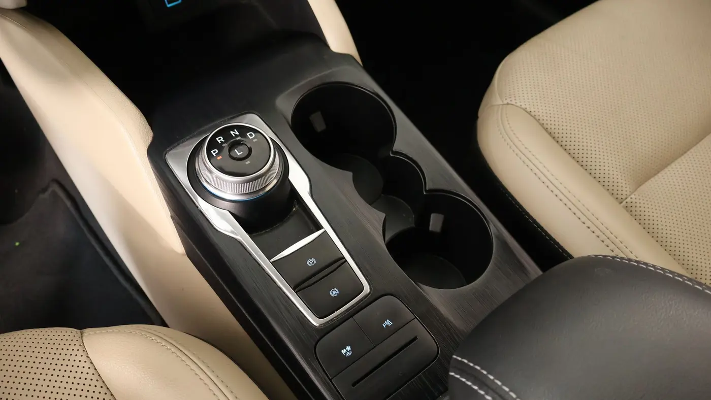 2022 Ford Escape Hybrid Titanium
