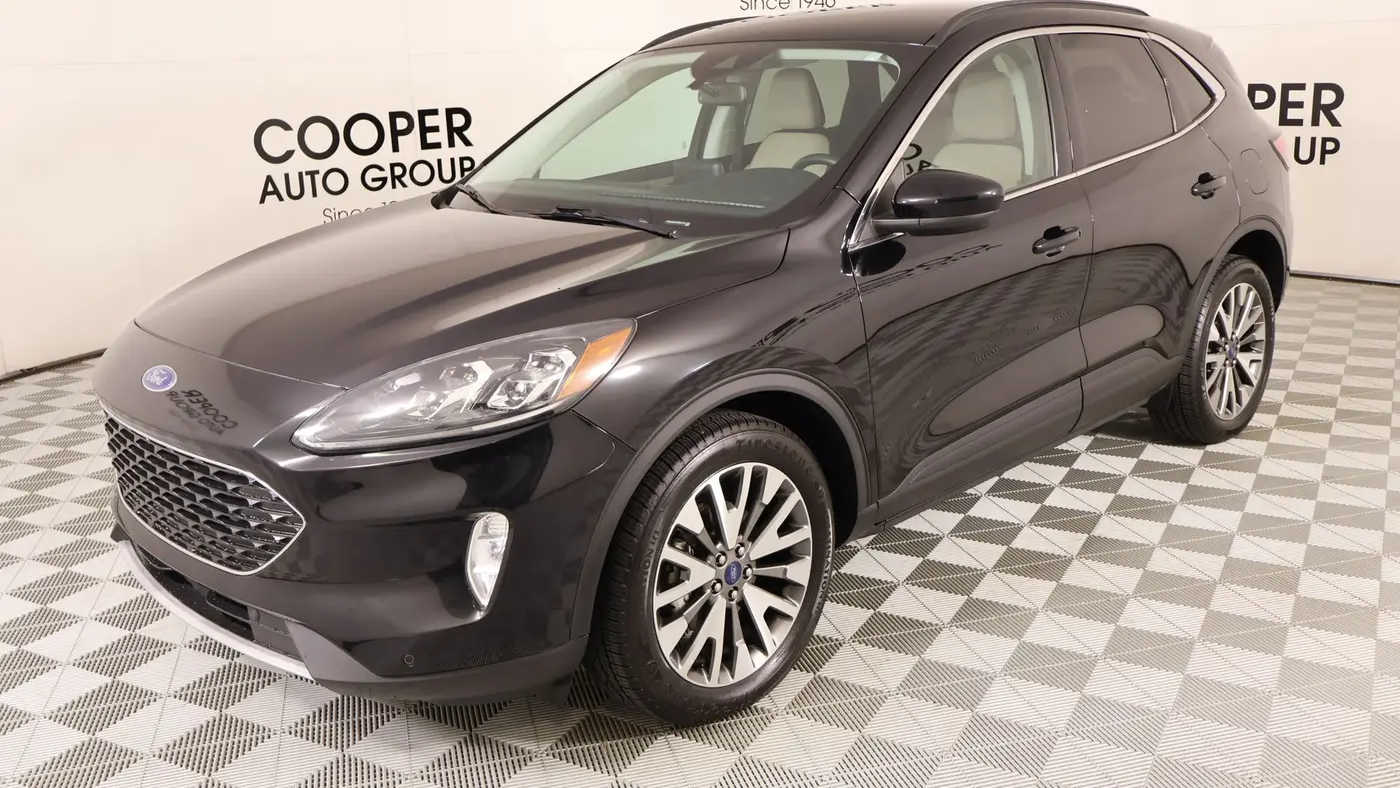 2022 Ford Escape Hybrid Titanium