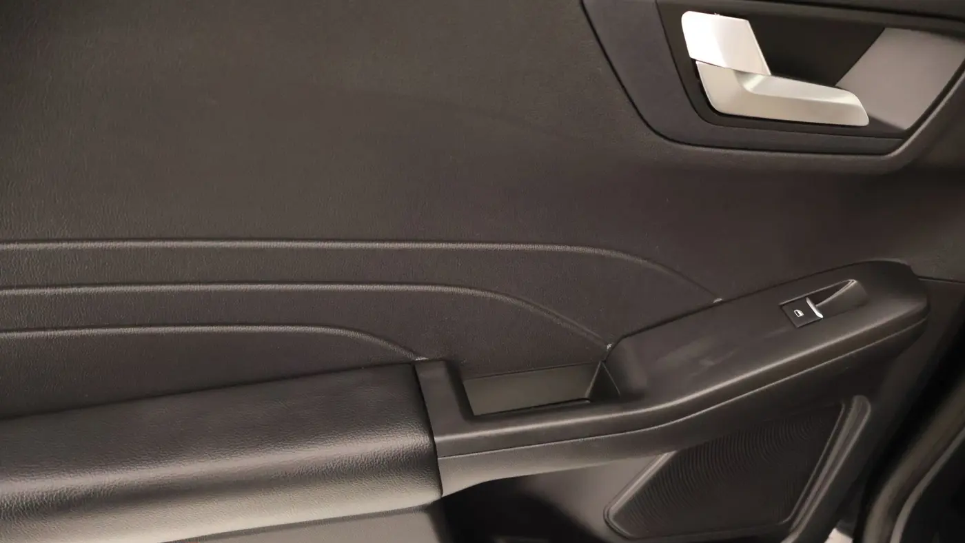 2022 Ford Escape Hybrid Titanium