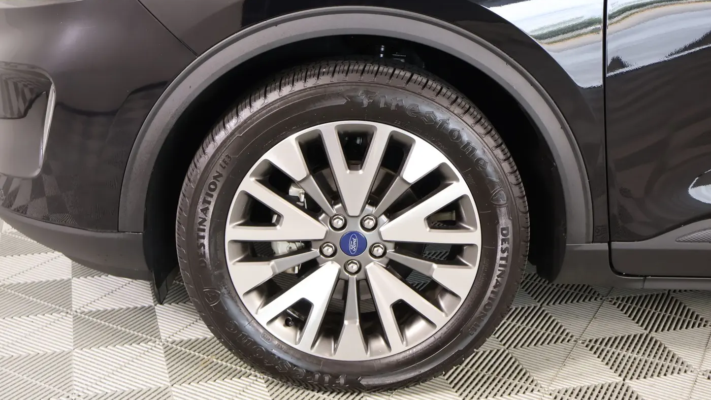2022 Ford Escape Hybrid Titanium