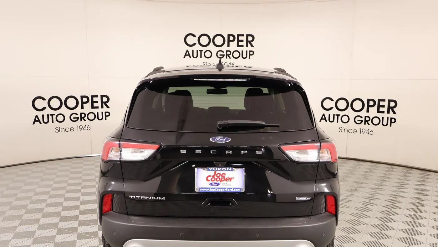 2022 Ford Escape Hybrid Titanium