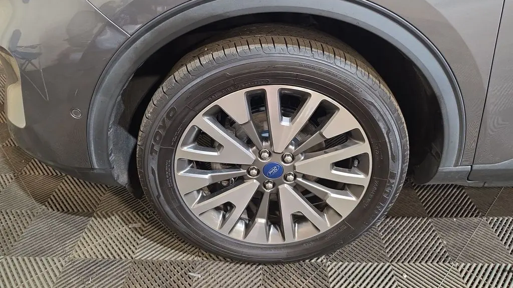 2021 Ford Escape Hybrid Titanium