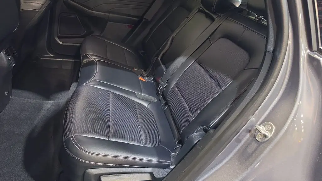 2021 Ford Escape Hybrid Titanium