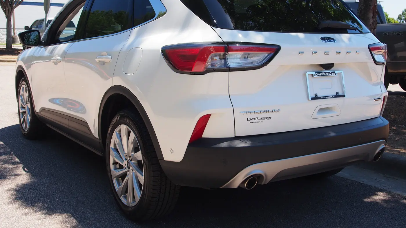 2022 Ford Escape Hybrid Titanium