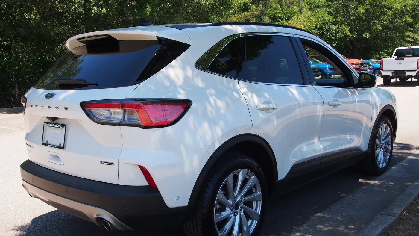2022 Ford Escape Hybrid Titanium