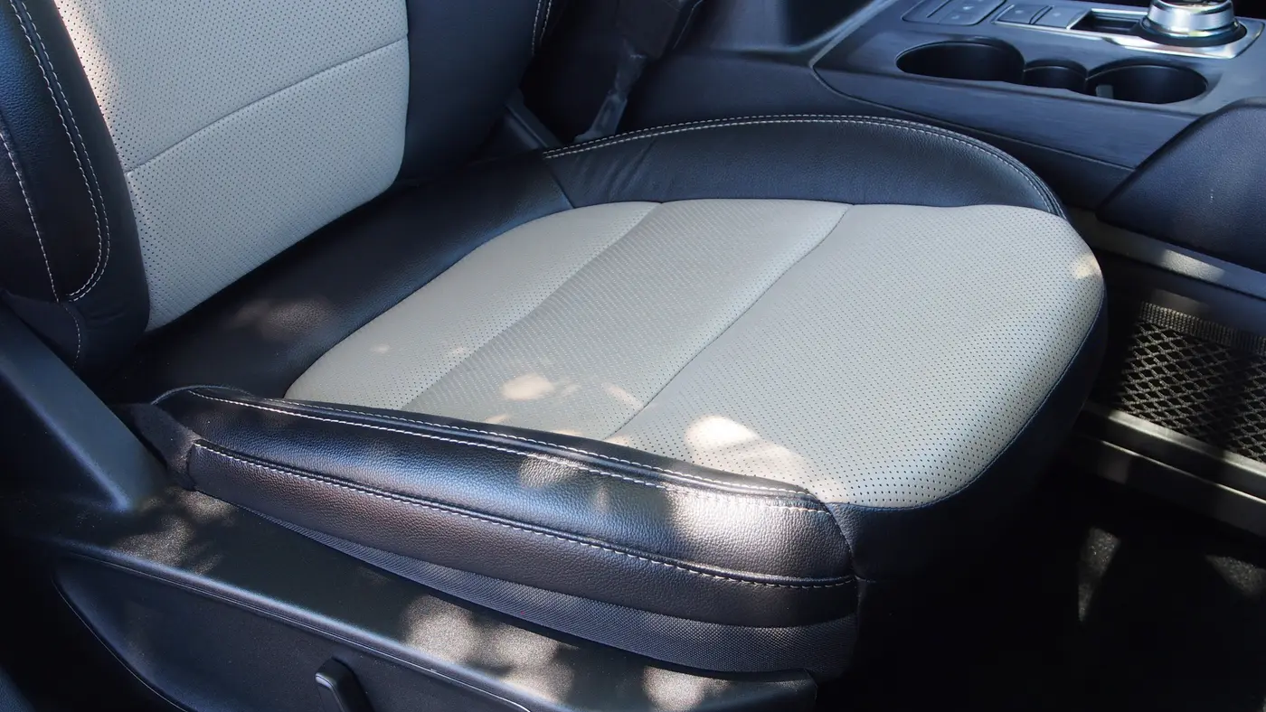 2022 Ford Escape Hybrid Titanium