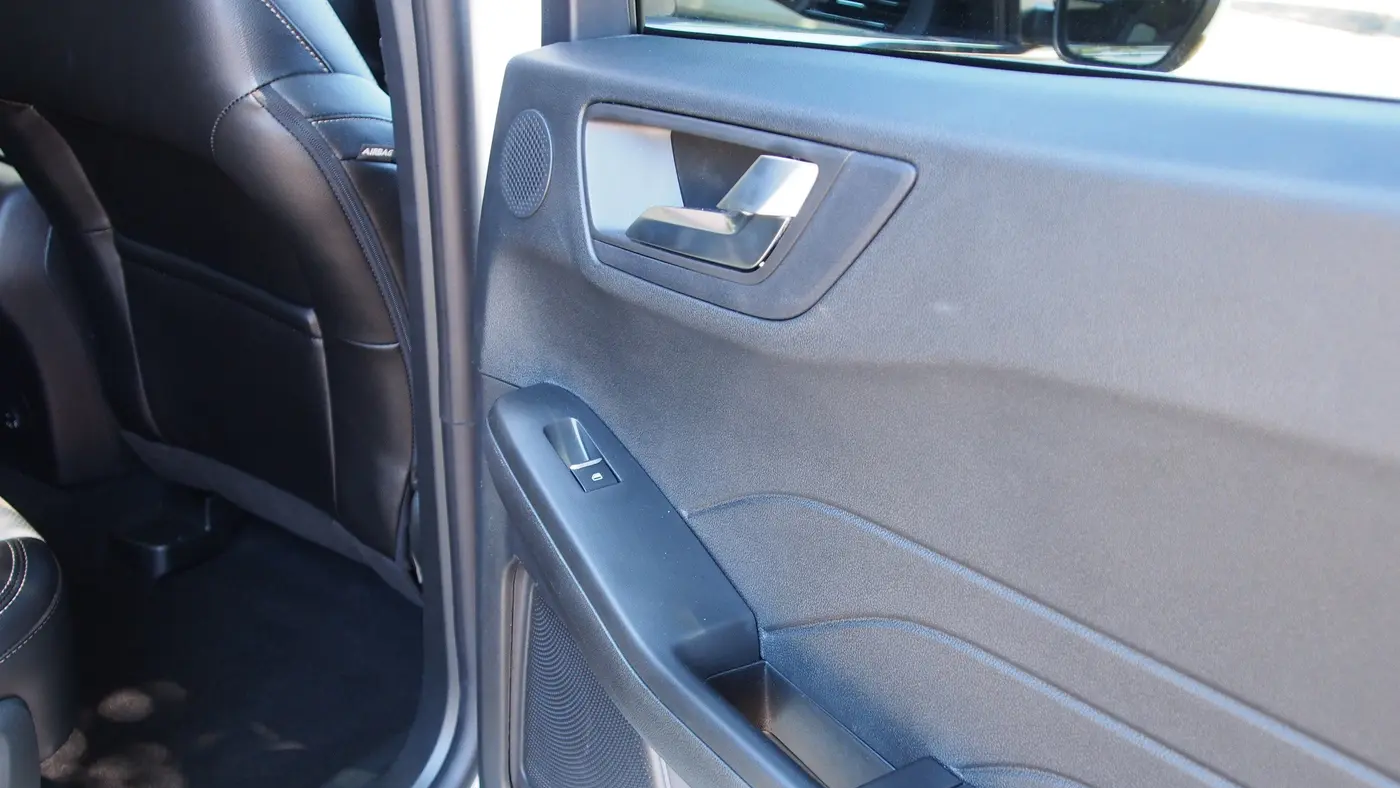 2022 Ford Escape Hybrid Titanium