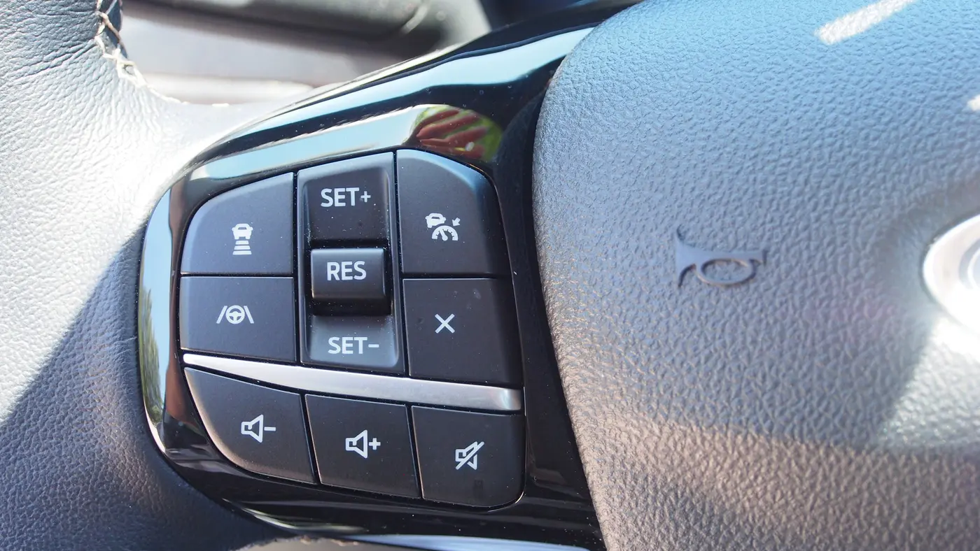 2022 Ford Escape Hybrid Titanium