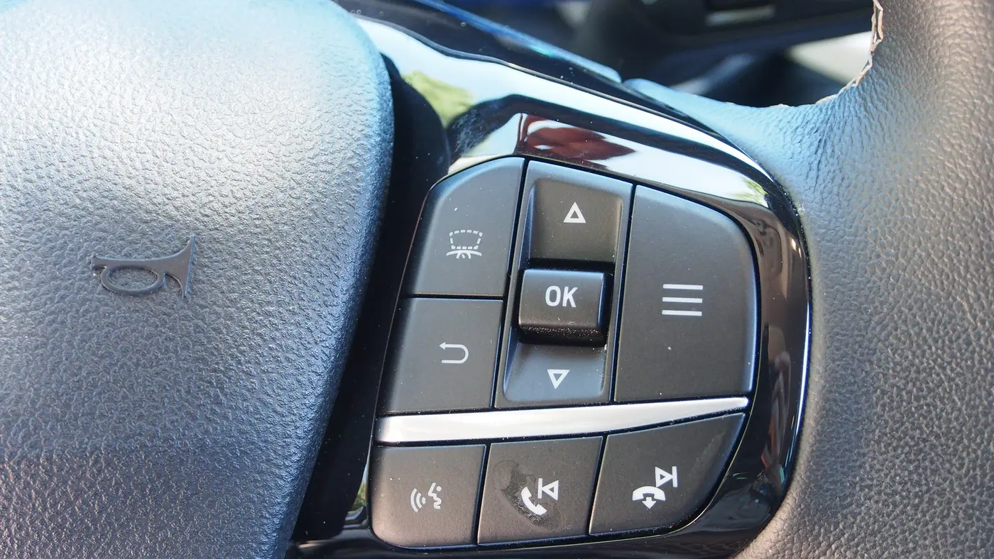 2022 Ford Escape Hybrid Titanium