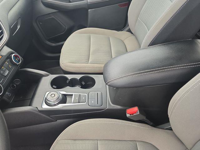 2022 Ford Escape - $29,025