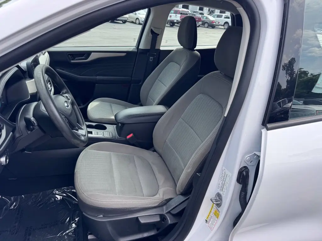 2022 Ford Escape - $18,569