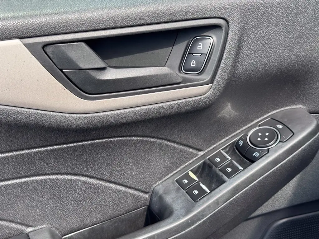 2022 Ford Escape - $18,569