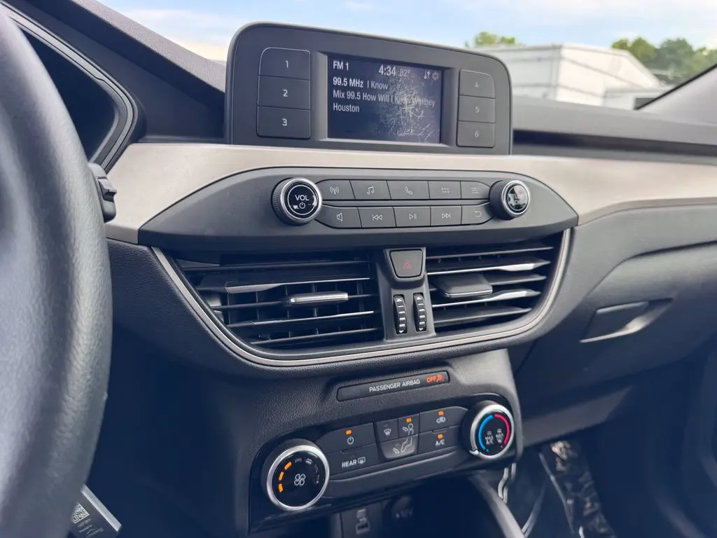 2022 Ford Escape - $18,569