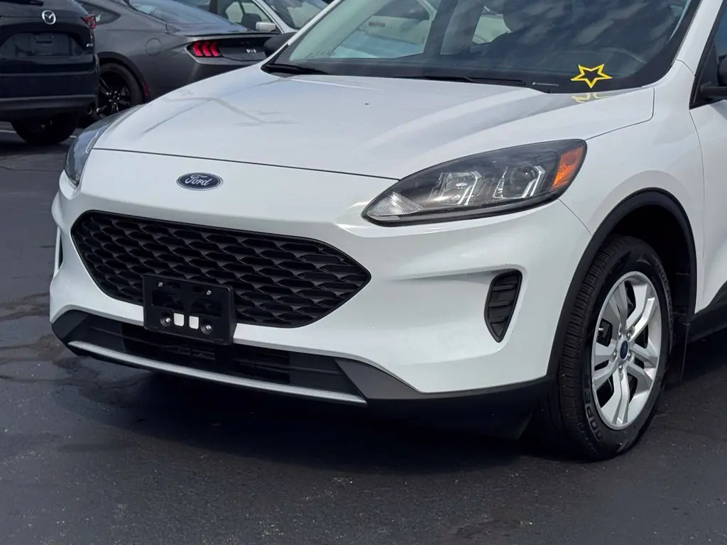 2022 Ford Escape - $18,569
