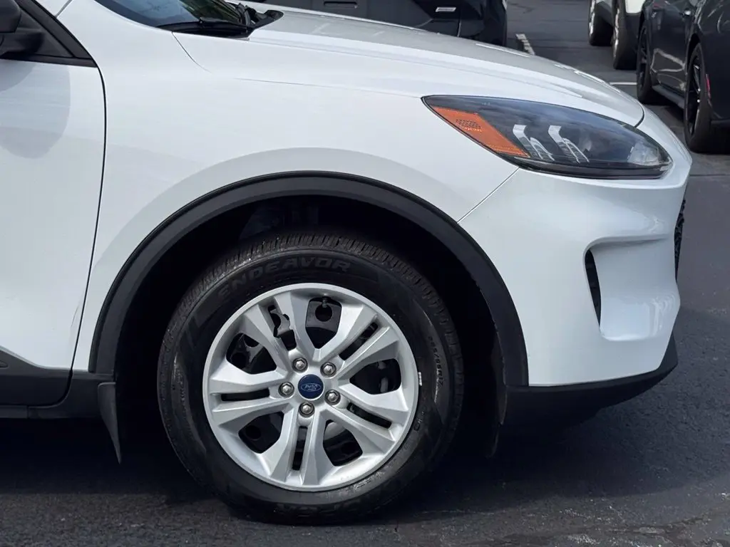2022 Ford Escape - $18,569