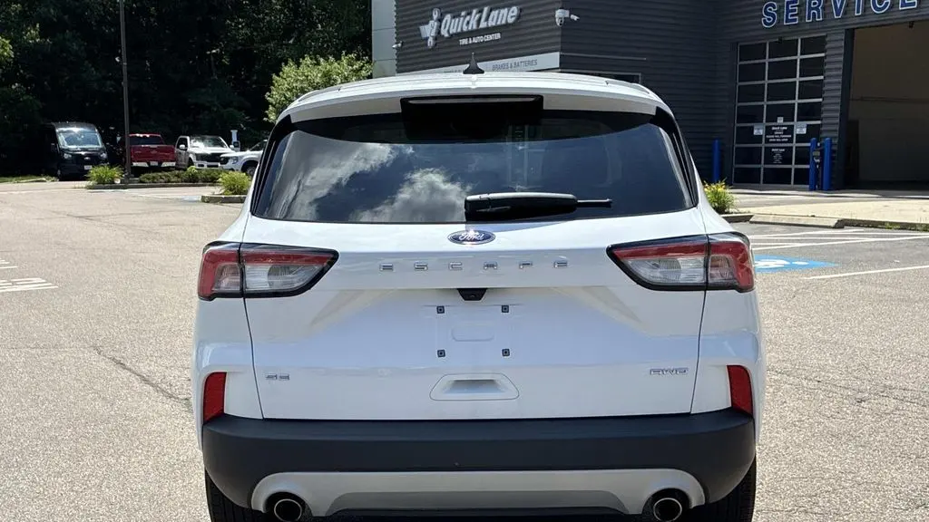 2022 Ford Escape SE