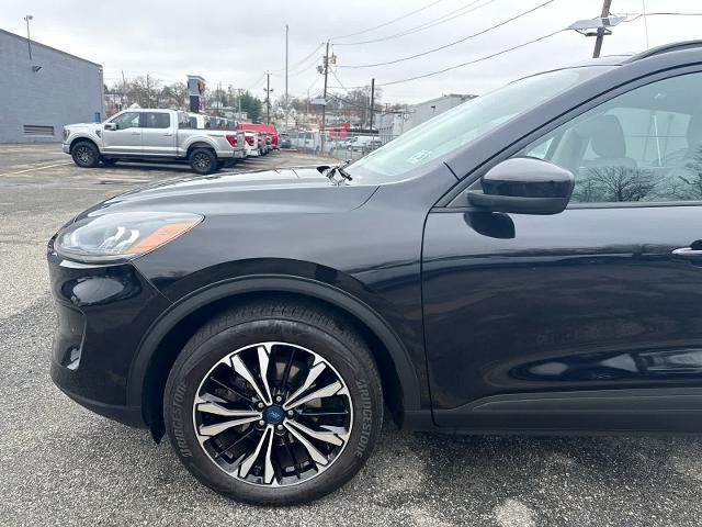2022 Ford Escape - $20,625