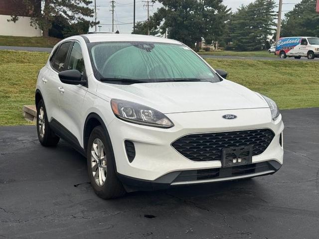 2022 Ford Escape SE — photo 1 of 3