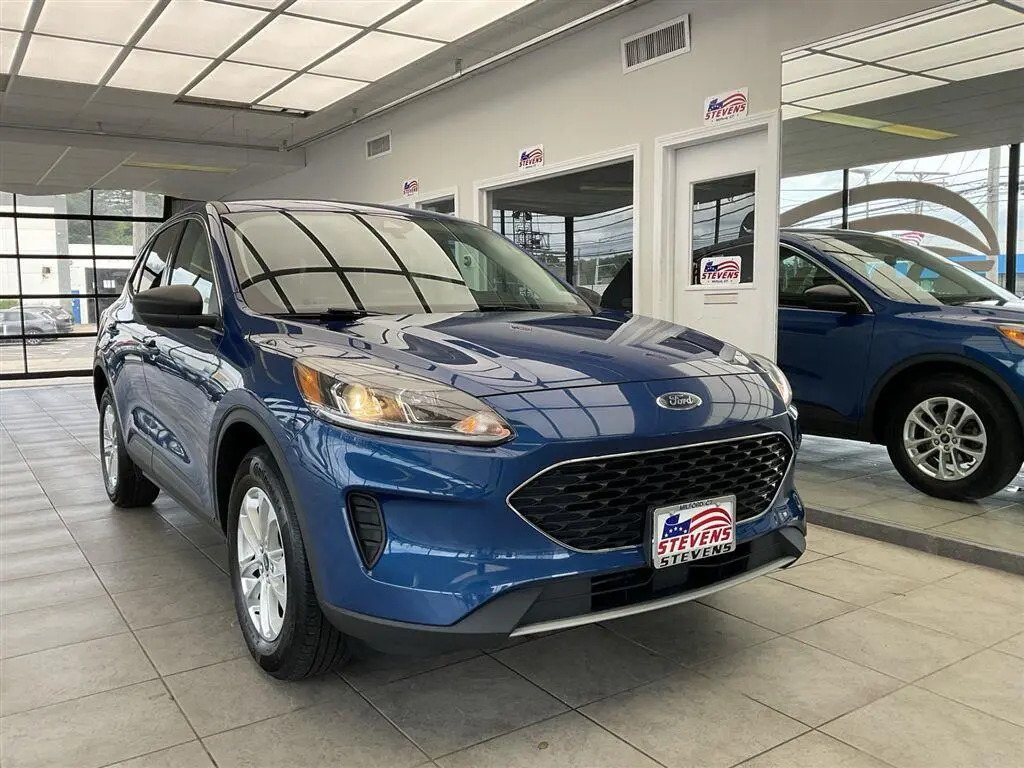 2022 Ford Escape - $19,495