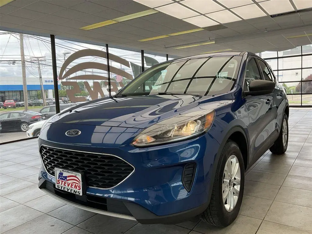 2022 Ford Escape - $19,495