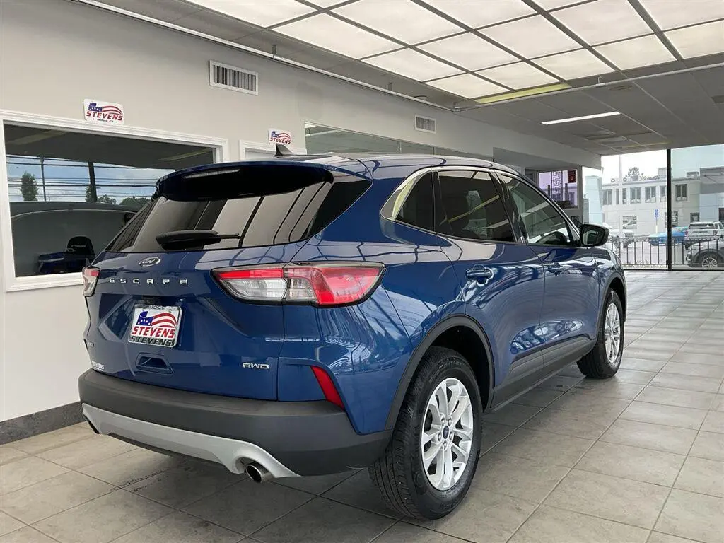 2022 Ford Escape - $19,495