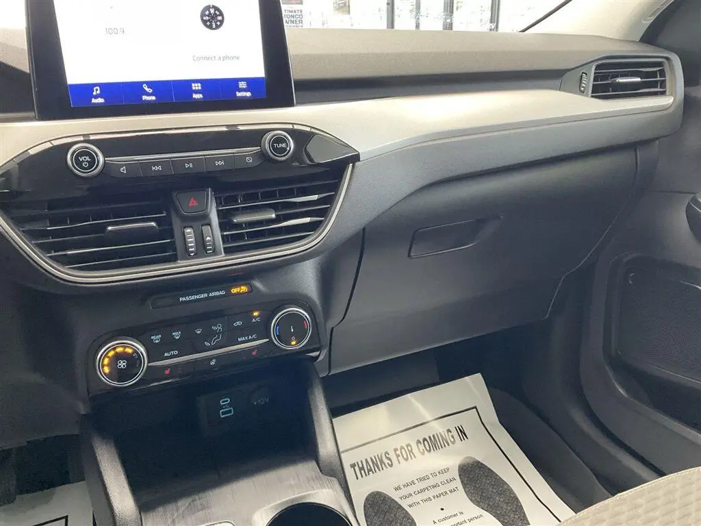 2022 Ford Escape - $19,495
