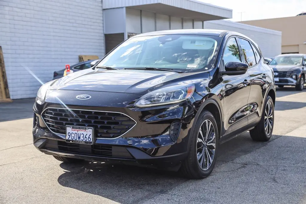 2022 Ford Escape - $15,495