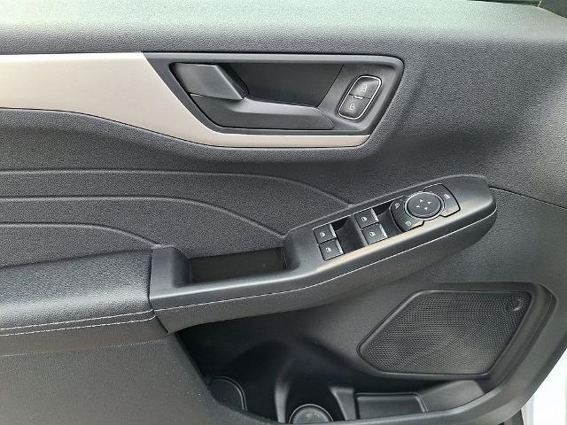 2022 Ford Escape - $21,990