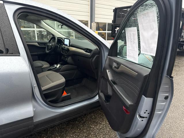 2022 Ford Escape - $19,925