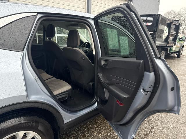 2022 Ford Escape - $19,925
