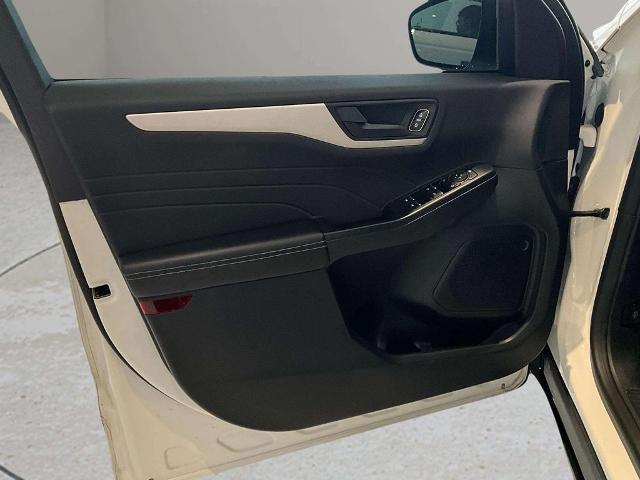 2022 Ford Escape - $17,999