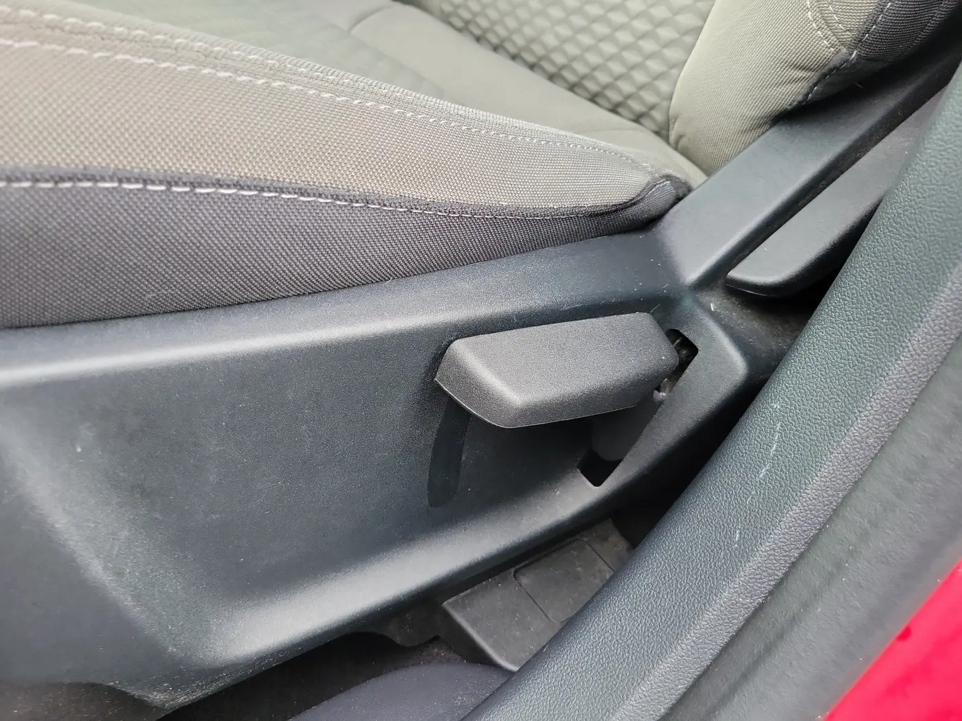2022 Ford Escape - $21,775