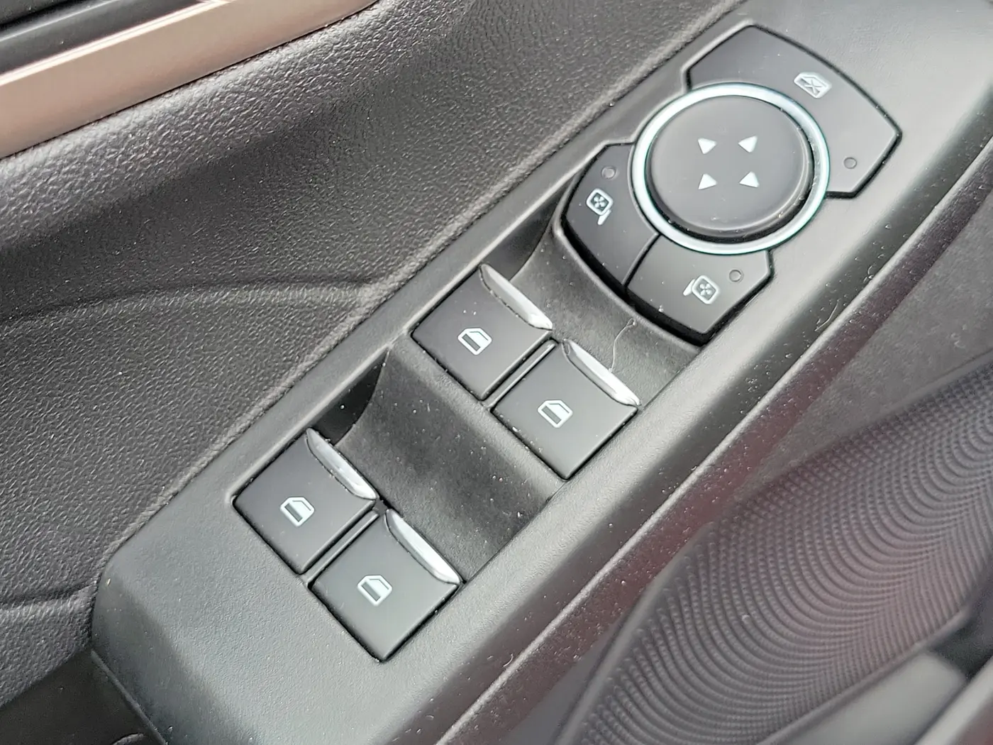 2022 Ford Escape - $21,775